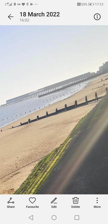Lovely 2-Bed Caravan In Walton On The Naze المظهر الخارجي الصورة