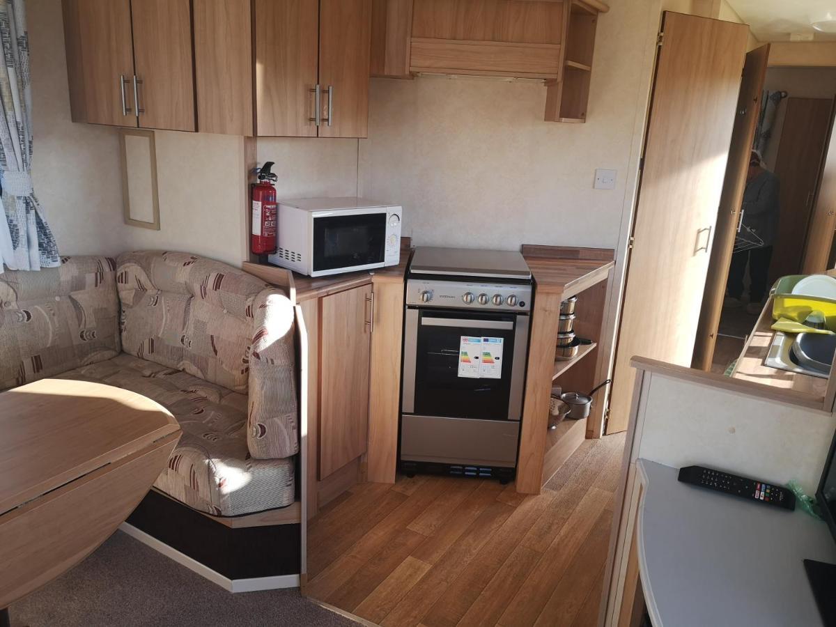 Lovely 2-Bed Caravan In Walton On The Naze المظهر الخارجي الصورة