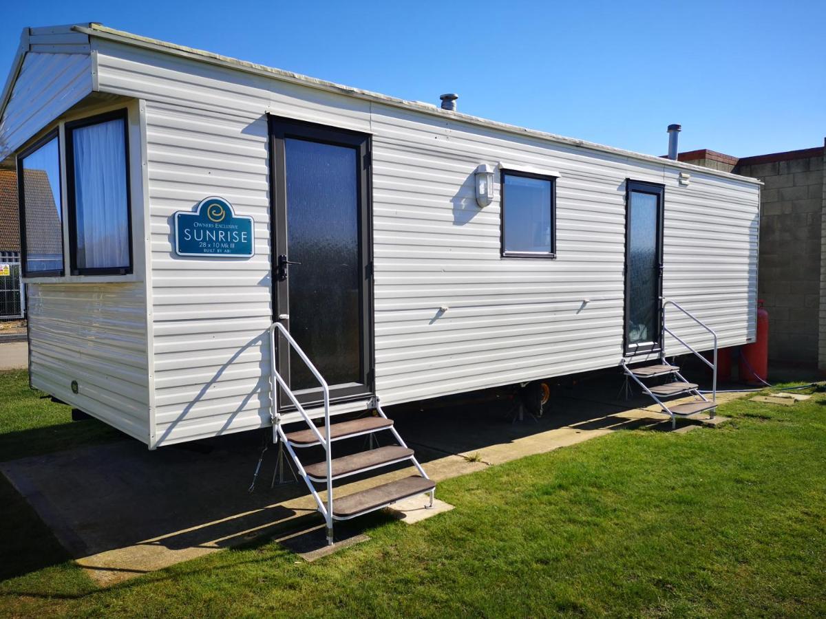 Lovely 2-Bed Caravan In Walton On The Naze المظهر الخارجي الصورة