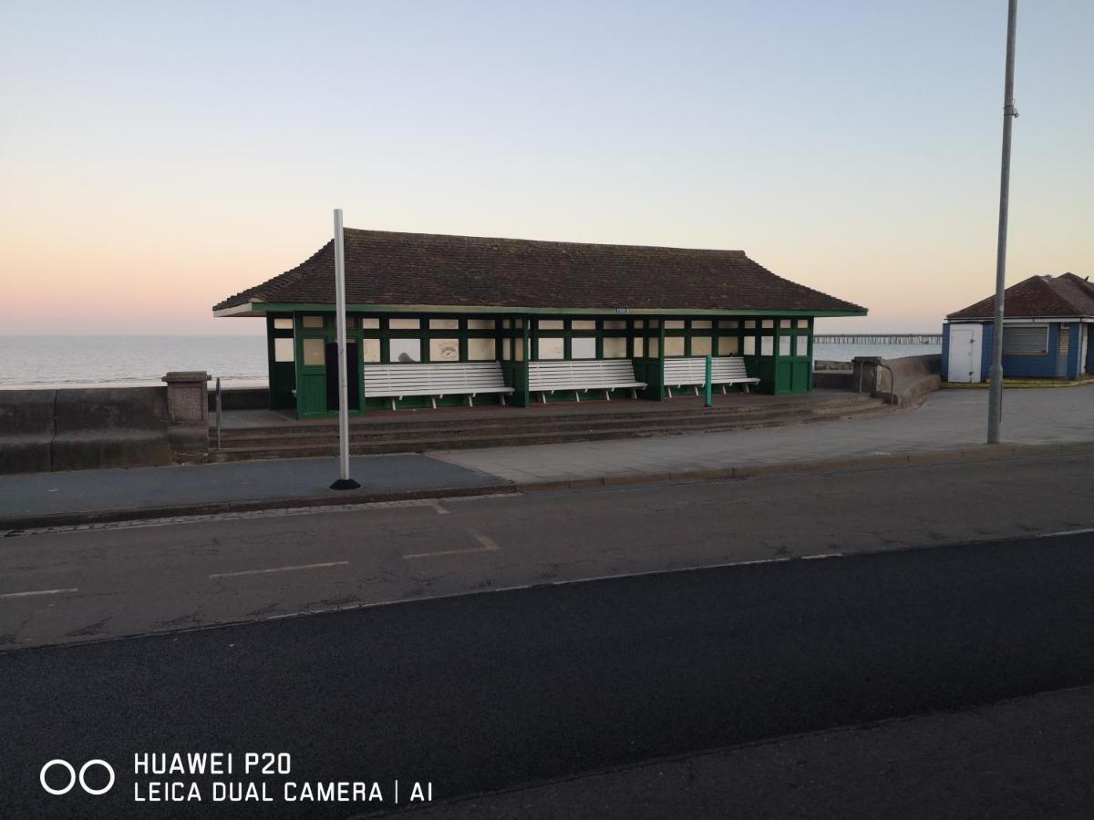 Lovely 2-Bed Caravan In Walton On The Naze المظهر الخارجي الصورة