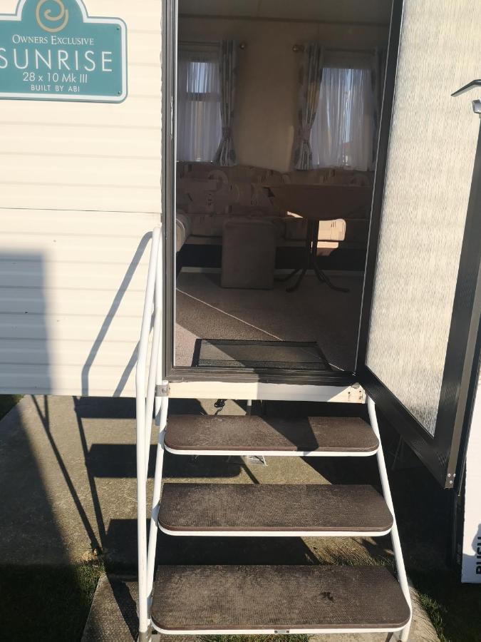 Lovely 2-Bed Caravan In Walton On The Naze المظهر الخارجي الصورة