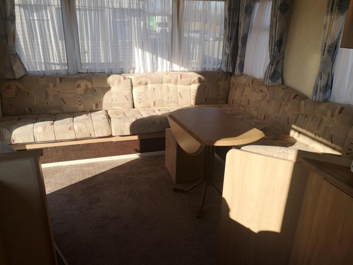 Lovely 2-Bed Caravan In Walton On The Naze المظهر الخارجي الصورة