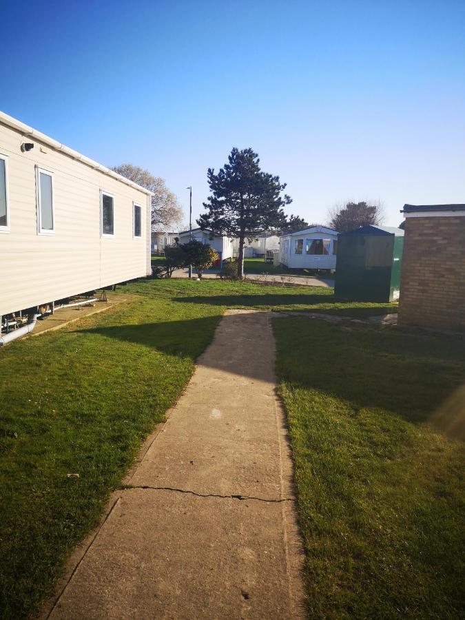 Lovely 2-Bed Caravan In Walton On The Naze المظهر الخارجي الصورة